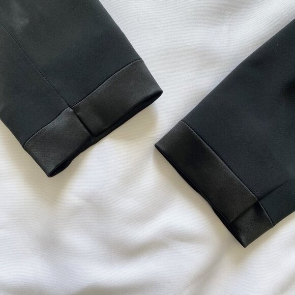 RIANI BLACK FLOWY OPEN BLAZER WITH POINTED COLLAR - 12 - Picture 8 of 11